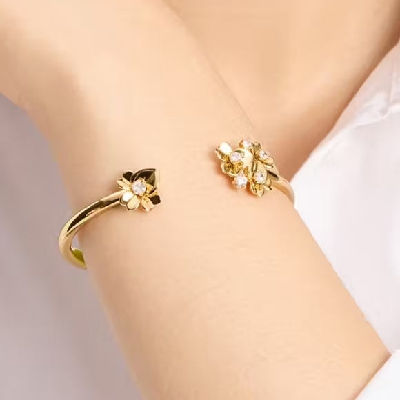 🔹️Kate Spade🔹️ Precious Pansy Gold Floral Hinge Cuff Bracelet - Picture 3 of 8